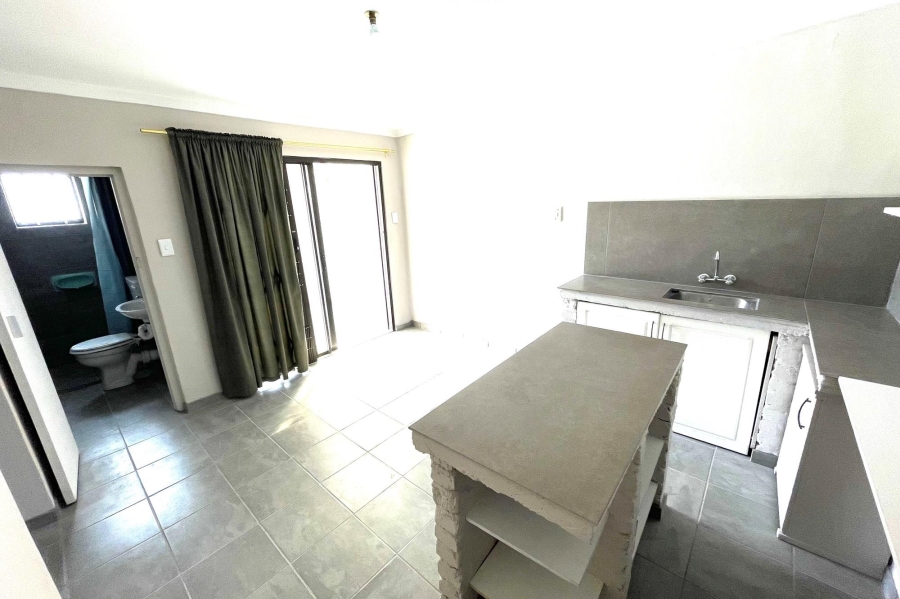 1 Bedroom Property for Sale in Grassy Park Western Cape